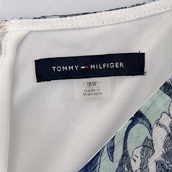 TOMMY HILFIGER Green Blue Floral Flutter Capelet Sleeve Midi Dress Size 18W - Picture 13 of 16